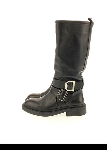 Siyah Çizme - Görsel 2