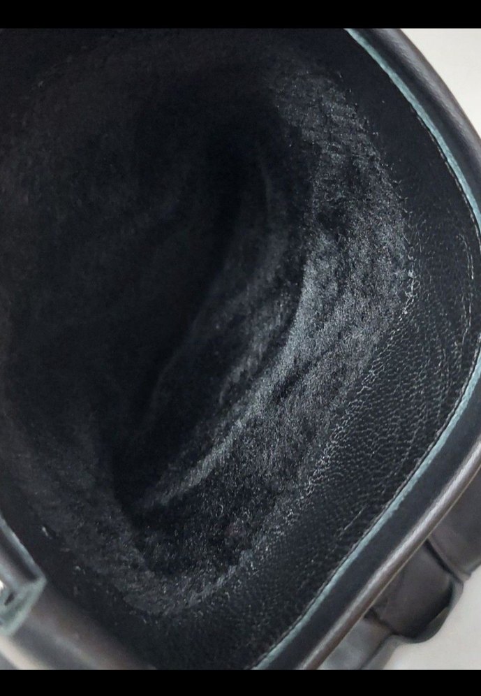 Siyah Çizme - Görsel 3