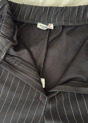 Kadın Siyah Çizgili Kumaş Pantolon - Görsel 2