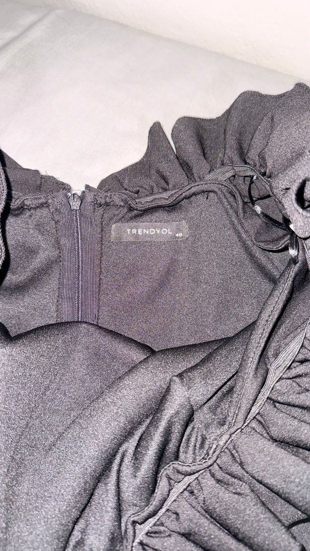 Siyah Straplez Uzun Fırfırlı Elbise - Görsel 4