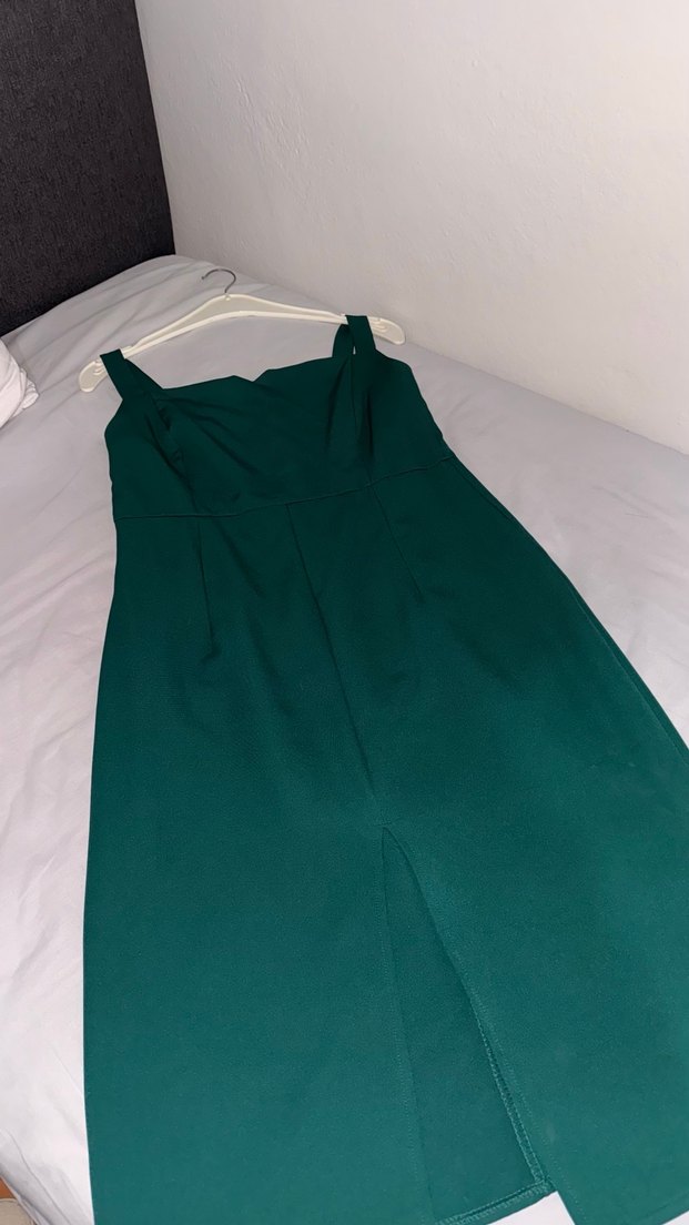Zümrüt Yeşili Kalın Askılı v detayı olan midi elbise - Görsel 2