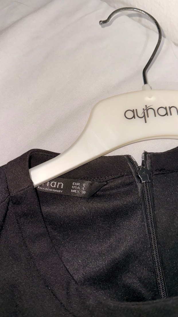 Siyah yuvarlak Yakalı Uzun Kolsuz Abiye Elbise - Görsel 4