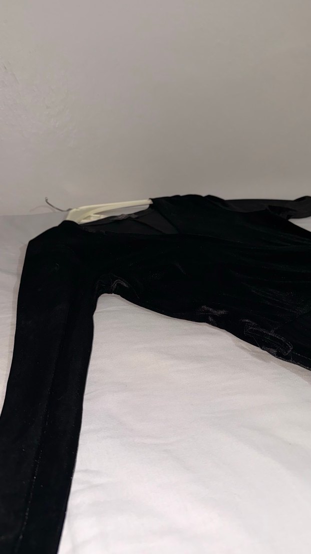 Siyah Pilili Uzun Kadife Elbise - Görsel 2