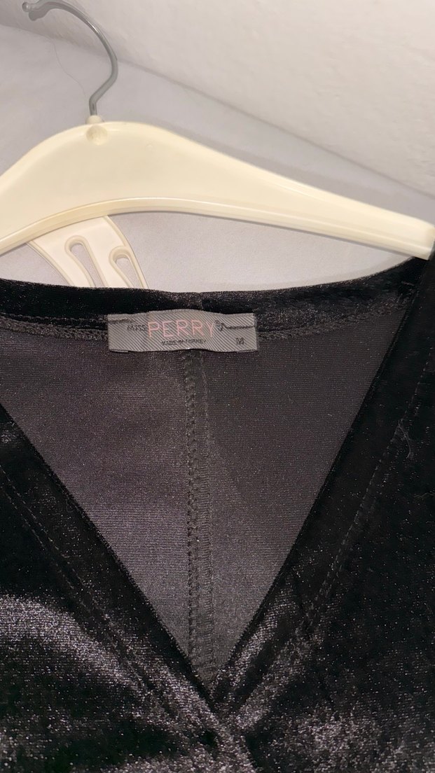 Siyah Pilili Uzun Kadife Elbise - Görsel 4