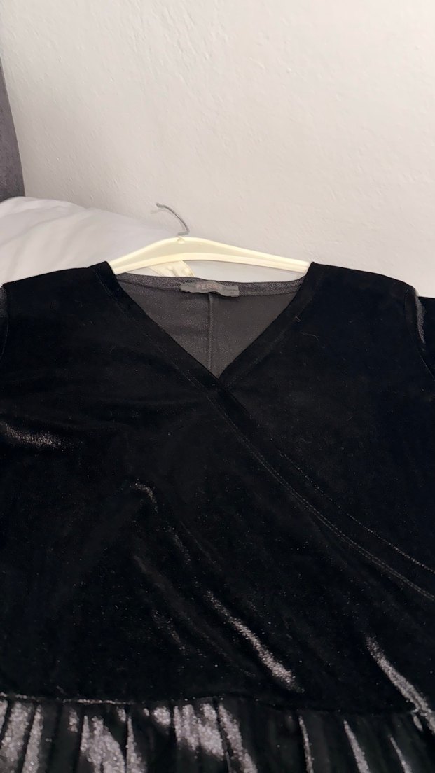 Siyah Pilili Uzun Kadife Elbise - Görsel 3