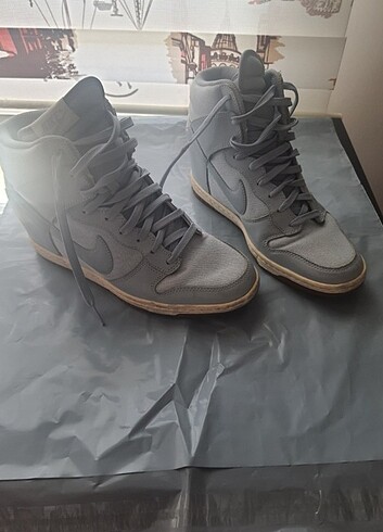 NIKE High 