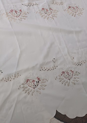 Ikea Nakışlı Beyaz Masa Örtüsü