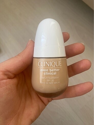 Clinique even better serum fondöten WN04 Bone