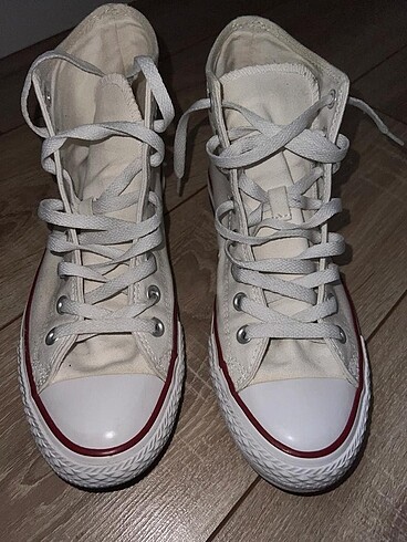 Chuck Taylor All Star Leather