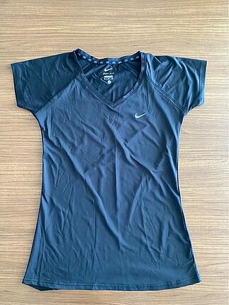 Nike Dri-Fit Spor T-shirt