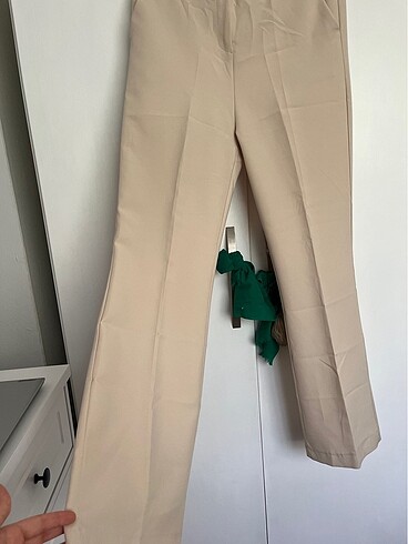 Zara İspanyol paça krem pantolon