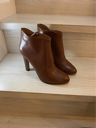 Nine west