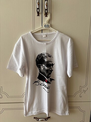 Atatürk baskılı tshirt