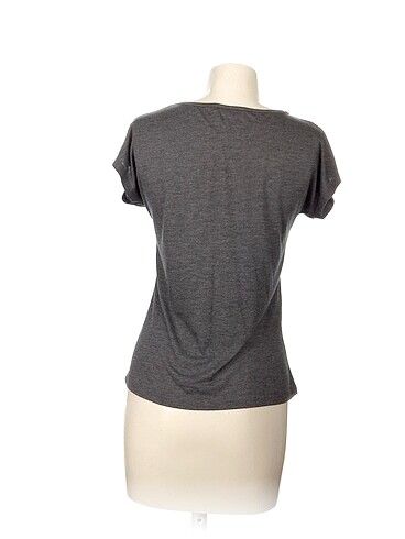s Beden LC Waikiki T-shirt %70 İndirimli.