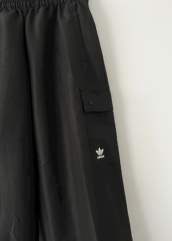 Adidas Siyah Kadın Geniş Kesim kargo Pantolon eşofman