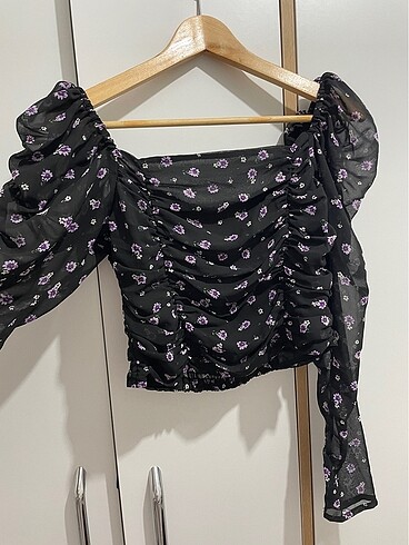 H&M Orijinal marka H&M tül bluz.