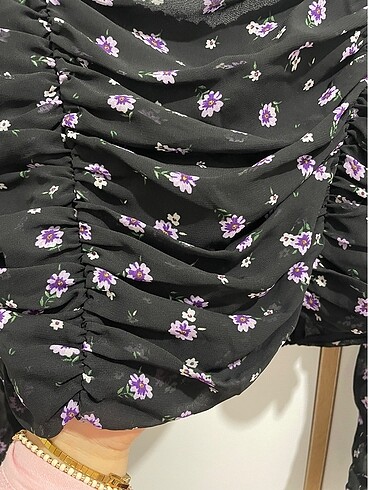 m Beden siyah Renk Orijinal marka H&M tül bluz.