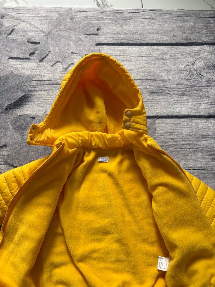 Sarı Kapüşonlu Erkek Çocuk Mont - Görsel 2