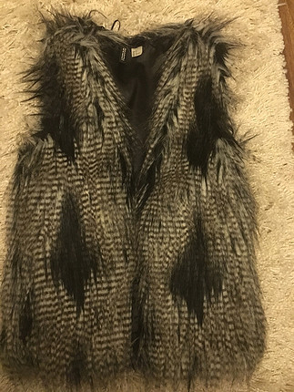 H&M H&M kürk yelek