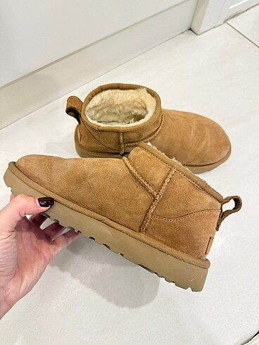 Ugg Ugg bot