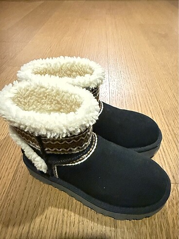 Ugg bot