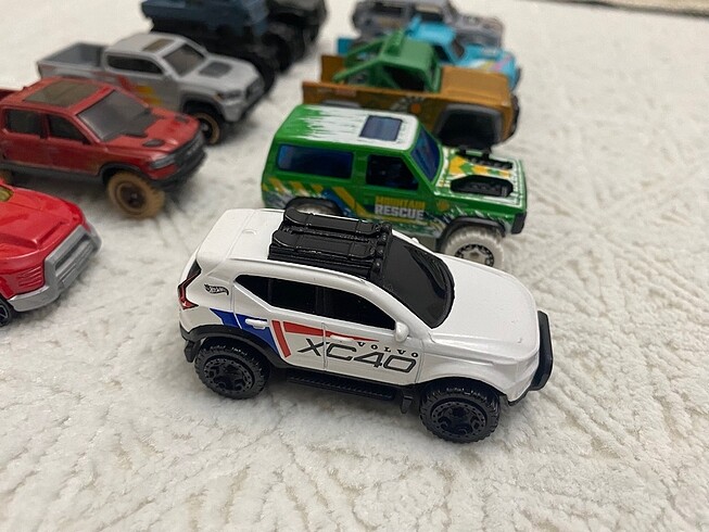 10 adet KULLANILMAMIŞ HOTWHEELS