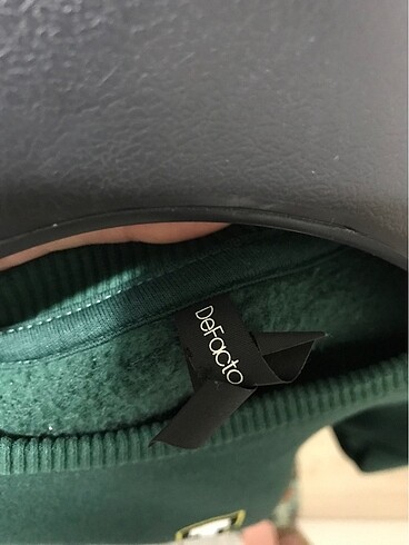 Defacto Sweat