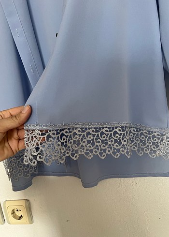 Düğmeli Uzun Kollu Mavi Kadın Gömlek - Görsel 3