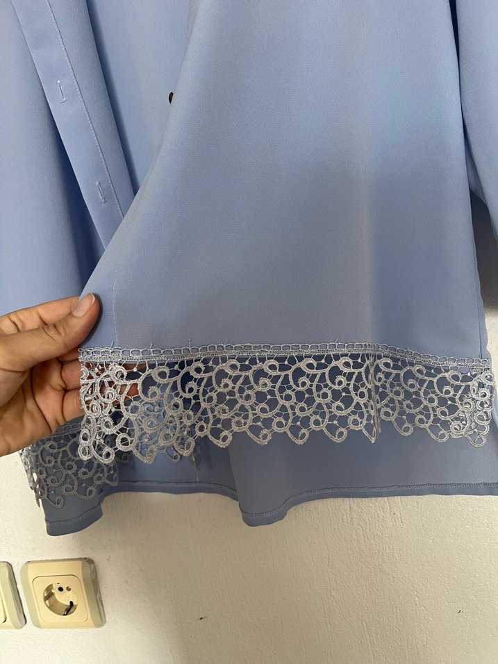 Düğmeli Uzun Kollu Mavi Kadın Gömlek - Görsel 3