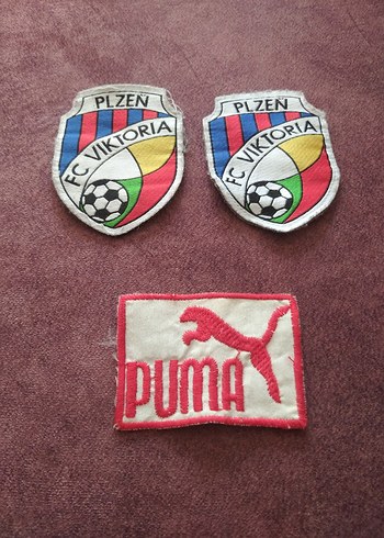 Renkli FC Viktoria Plzen ve Puma Rozetleri