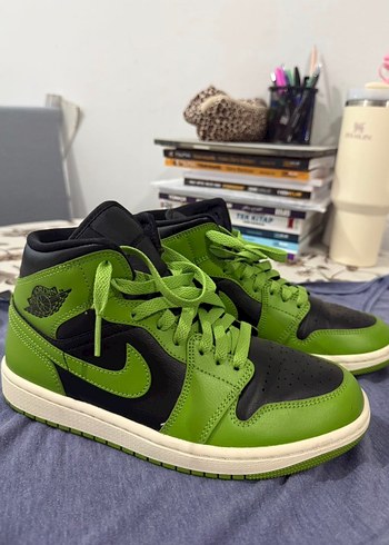 Nike Canli Yesil Siyah Jordan Sneaker
