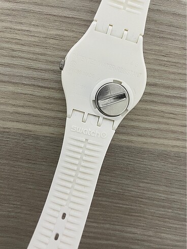  Beden beyaz Renk Sıfır Swatch Kol Saati
