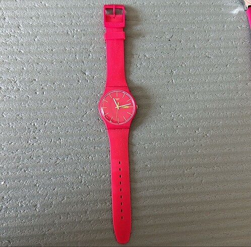 Orijinal Swatch Pembe Kol Saati