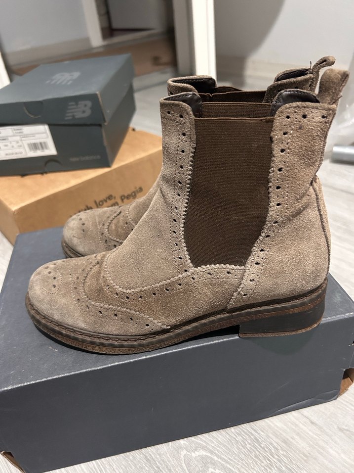 Derimod Kahverengi vizon hakiki süet - Görsel 2