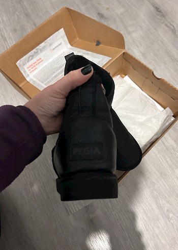 Siyah Deri Kadın Dolgu Topuklu Bot - Görsel 3