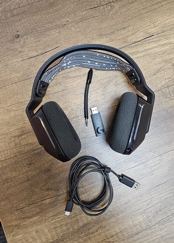 Beden Logitech G733 Kablosuz RGB Oyun Kulaklığı Siyah