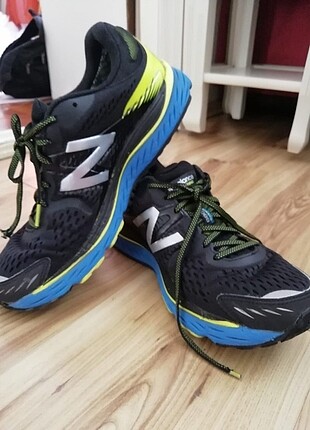 New balance cushıonıng erkek spor ayakkabı orjınaldir. 2 3 ay an