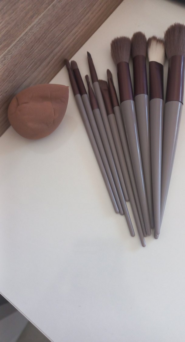 Bej ve Gri Makyaj Fırçası Seti - Görsel 2