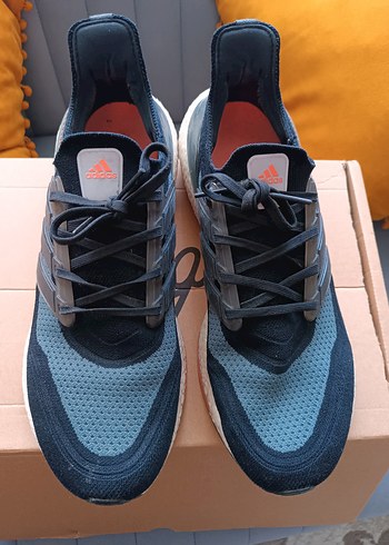adidas ultrabost spor ayakkabı