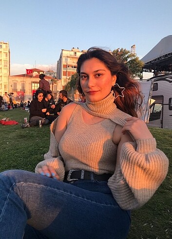 Yeni moda boğazlı kazak 