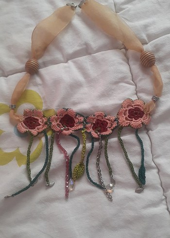 Zara Pembe Çiçekli Bohem Mini Boncuklu Kolye