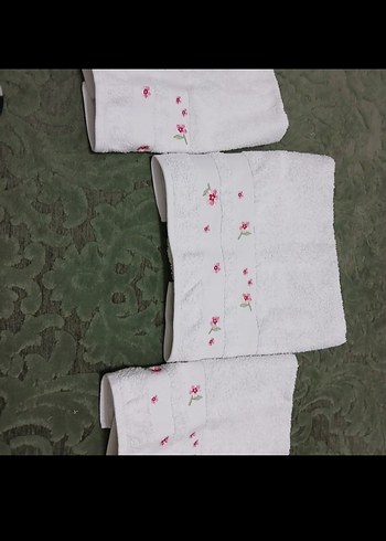 Özdilek İşlemeli Beyaz Havlu Seti