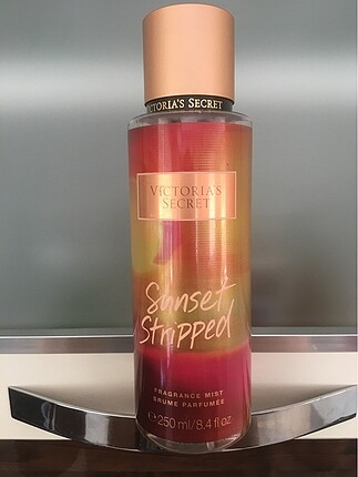 Victoria?s secret sunset stripped vücut spreyi