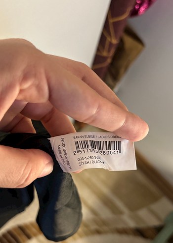 m Beden Gold Yaka Detaylı Siyah Midi Elbise