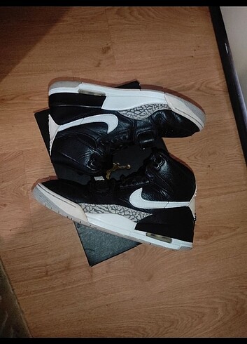 42 Beden siyah Renk Nike Air Jordan Legacy 312 Black Cement