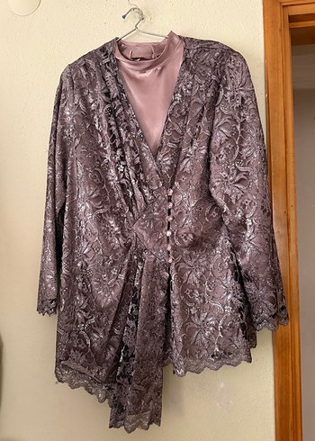 Kapalı kadın üst - Görsel 2