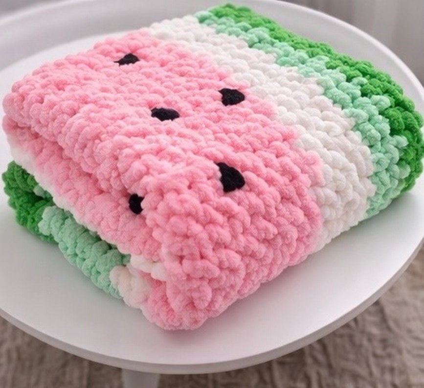 Renkli Nakışlı Örgü Çocuk Battaniyesi - Görsel 4