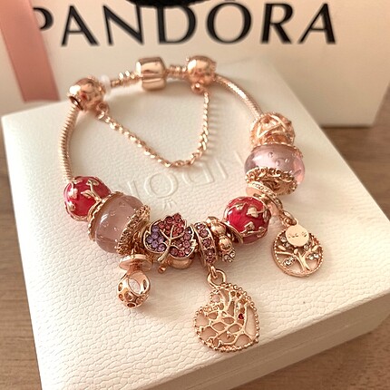 Pandora bıleklık