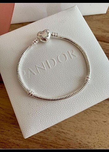 Pandora yazılı bileklik