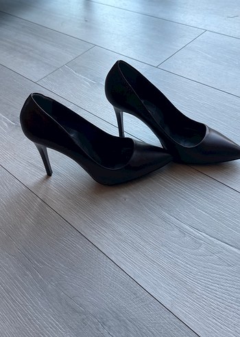 Siyah Stiletto Topuklu Kadın Ayakkabı